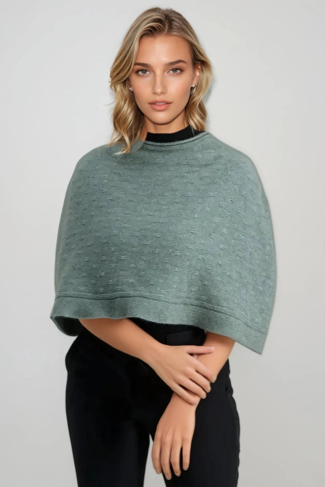 Mint Float Stitch Poncho Possum Merino